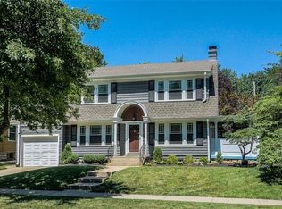 6214 Valley Rd, Kansas City, MO 64113