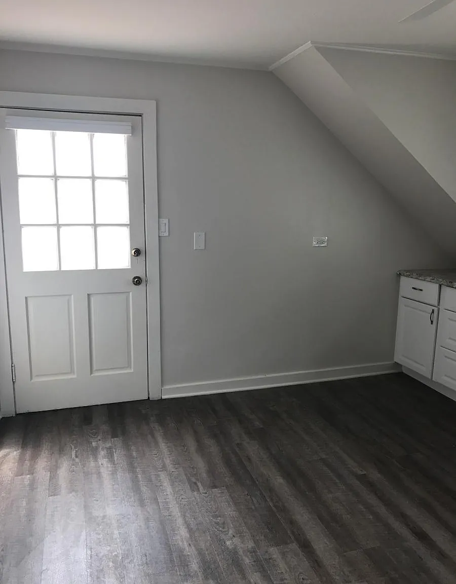 2 bed, 1034 sqft, $1,800 — Photo 1