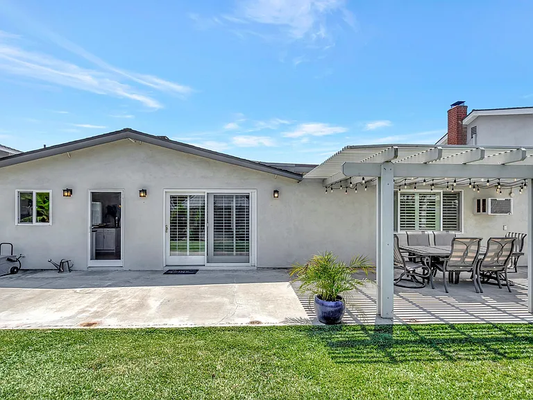 9131 Warfield Dr — Photo 61