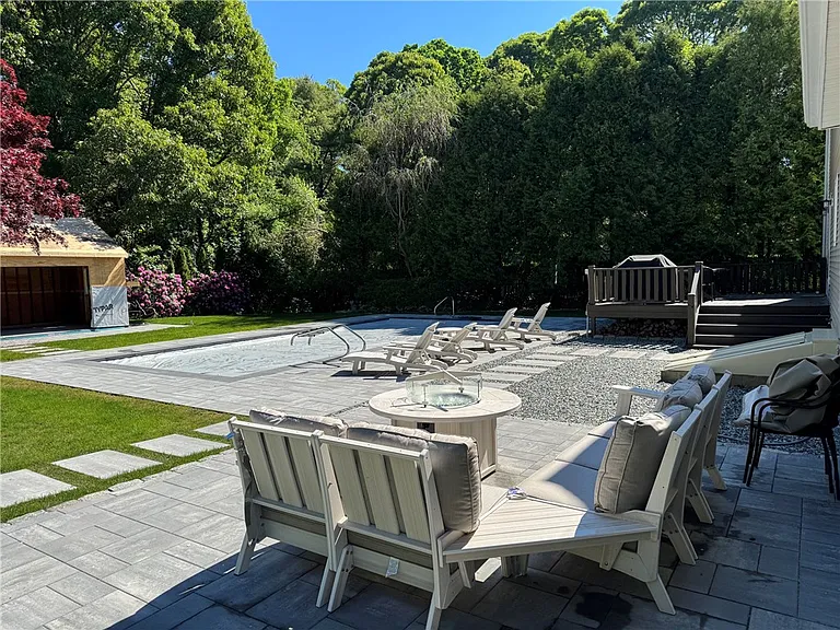 25 Sycamore Dr — Photo 18