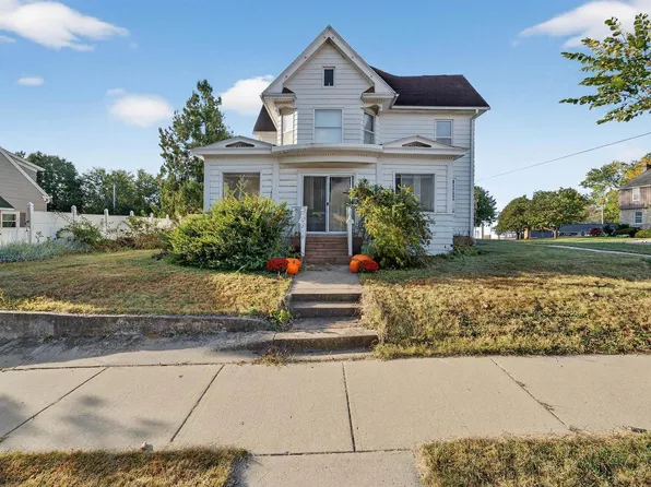 219 6th Avenue, New Glarus, WI 53574