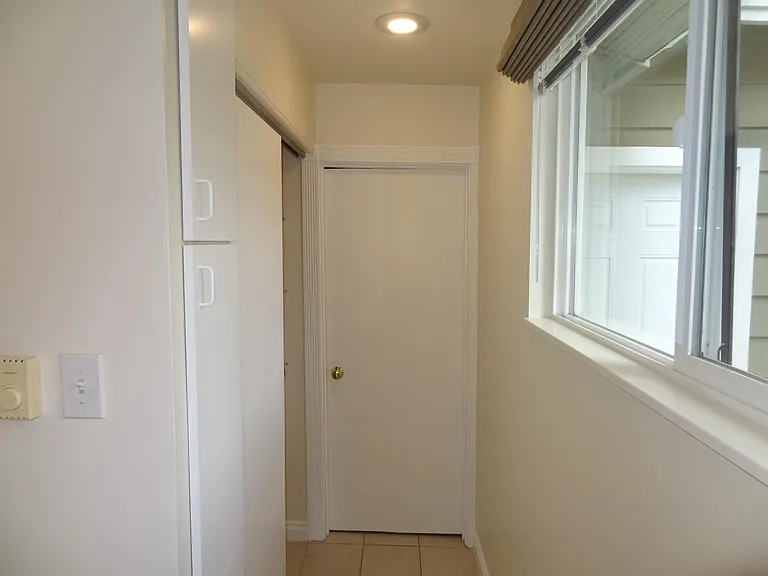 2305 NE 89th St — Photo 6