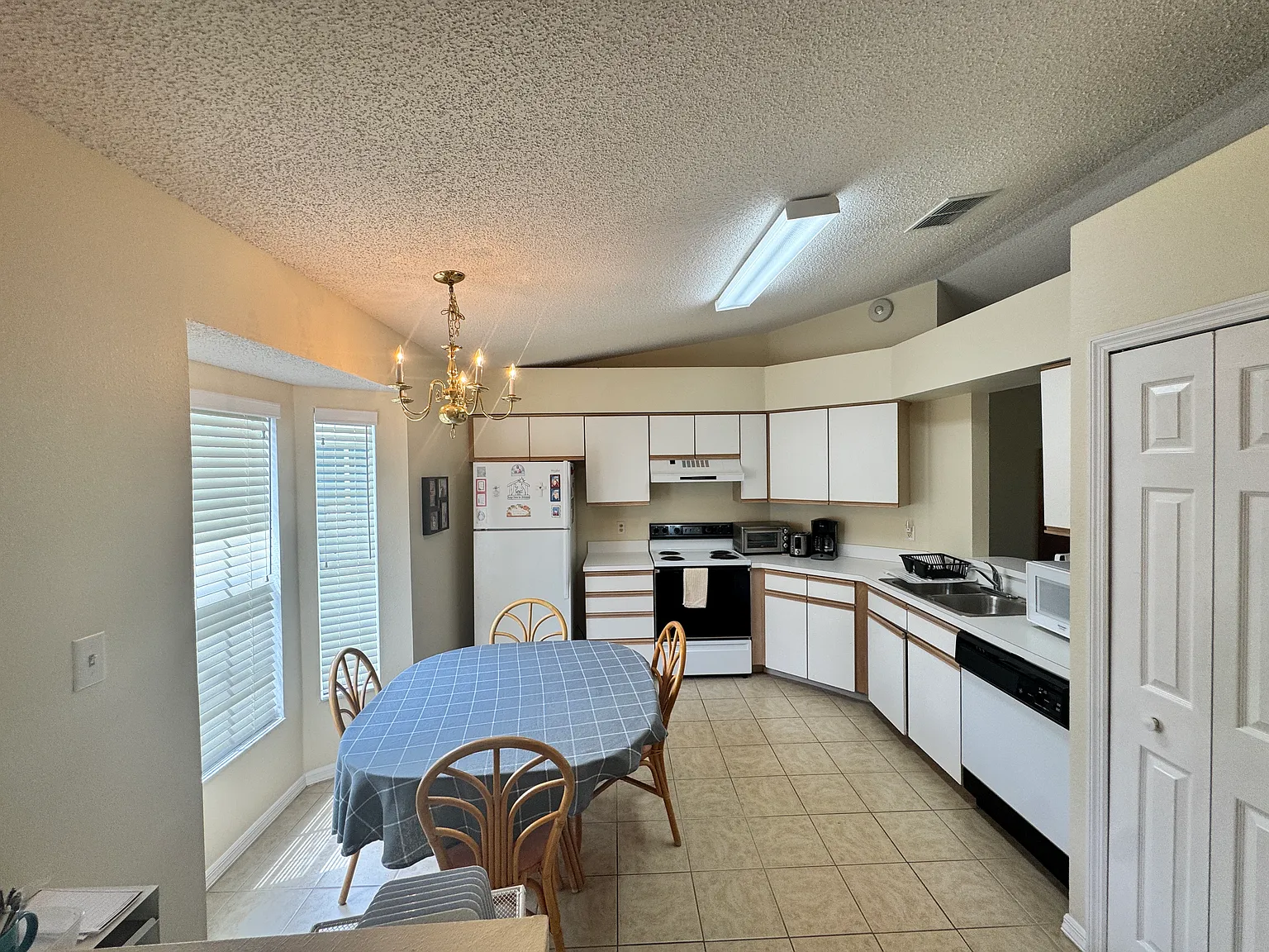 Fully Furnished 2 Beds 2 Baths located in The Plantation at Leesburg — Photo 3