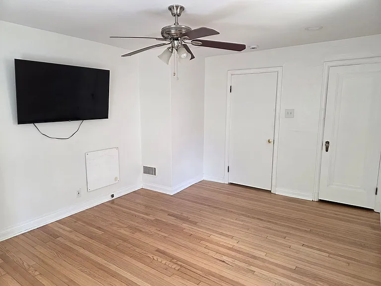 7264 Northmoor Dr — Photo 16