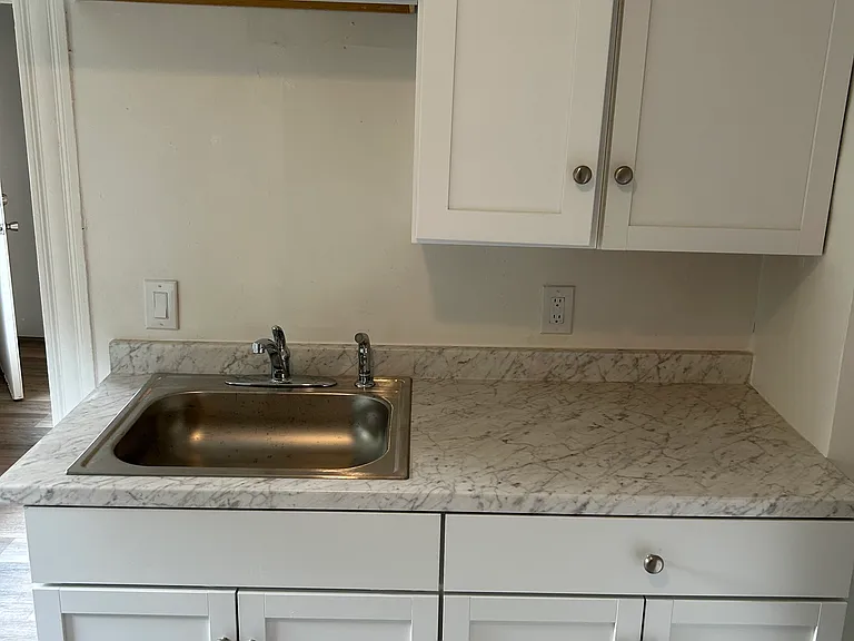 323 W Calthrop Ave #2 — Photo 16