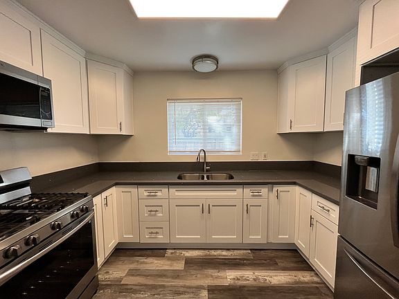 4th image of 502 N Ditmar St #B