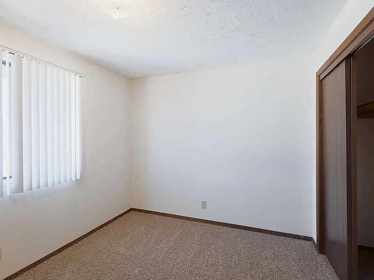 2433 E St #5 — Photo 5