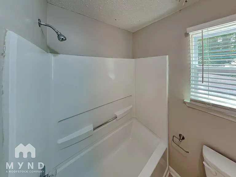 1929 Teddington Dr — Photo 21