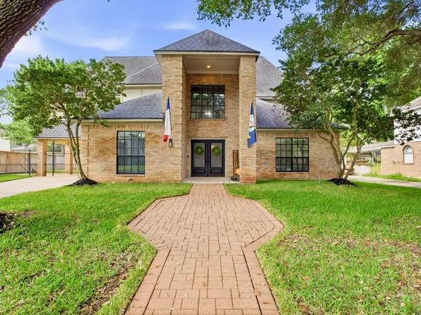 1715 Country Squire Dr, Richmond, TX 77406
