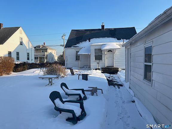 5th image of 52 Bennett Avenue