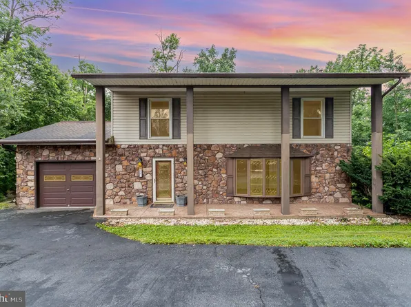 24 Wagner Cir, Hummelstown, PA 17036