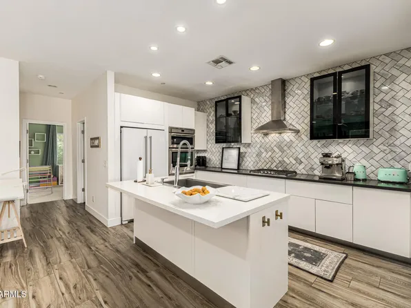 7636 E CATALINA Drive, Scottsdale, AZ 85251