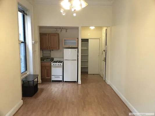 Rented by Sovereign Associates | media 22