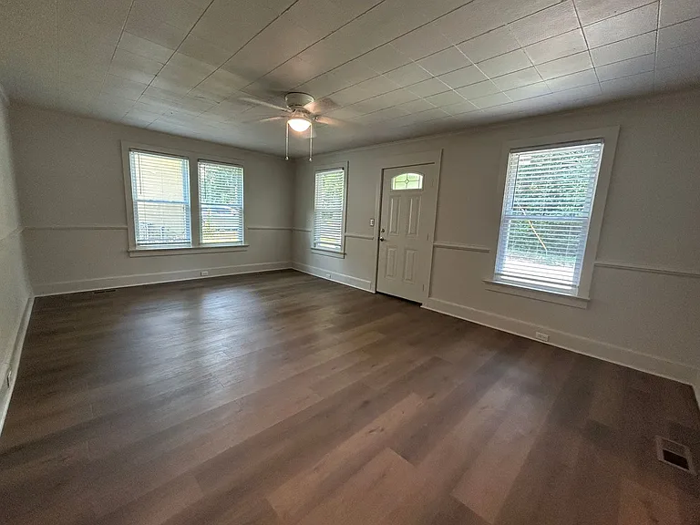 314 Creps St — Photo 14