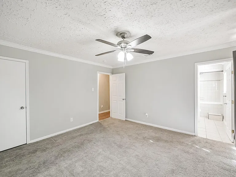 22203 Fincastle Dr — Photo 21