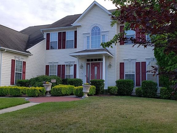 5th image of 104 Cantwell Dr