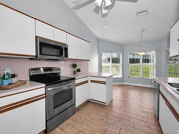 4th image of 8919 KEATS DRIVE