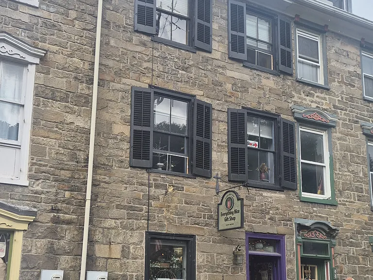 31 Race St — Photo 1