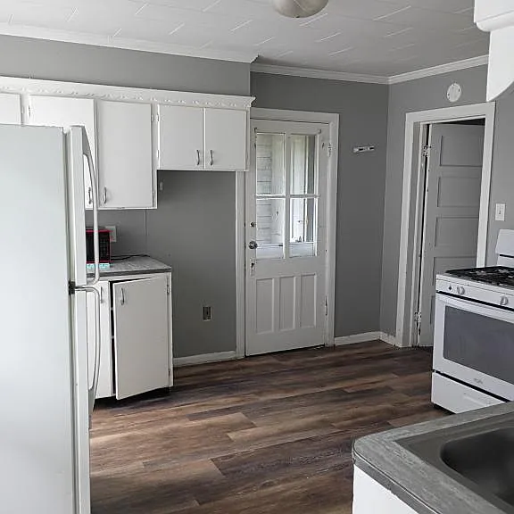 68 Bunn St — Photo 4