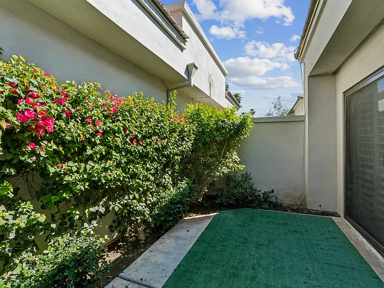 80613 Oak Tree — Photo 47