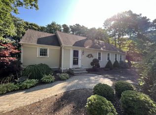 4 Wolf Hill Rd, East Sandwich, MA 02537