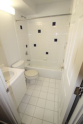 4th image of 425 E 158th St #1