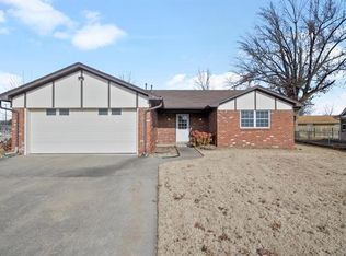 524 W Gary St, Broken Arrow, OK 74012