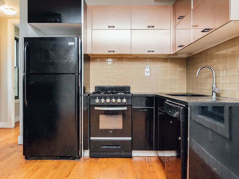 1st image of 590 Marcy Ave #1D