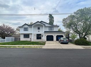 204 Archangela Ave, Colonia, NJ 07067