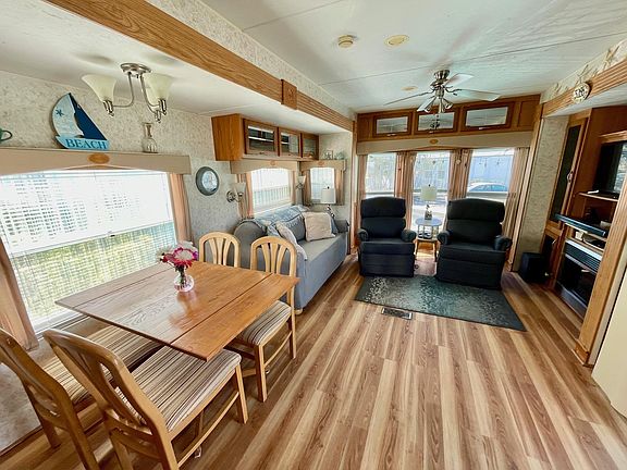 4th image of 5288 Inlet Way