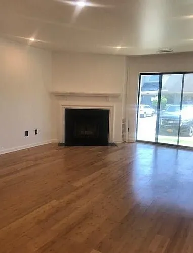 901 Harbour Club Dr Photo 1