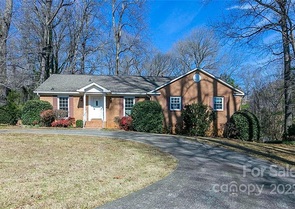 1st image of 5900 Farm Oak Dr