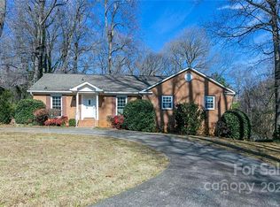 5900 Farm Oak Dr, Charlotte, NC 28227