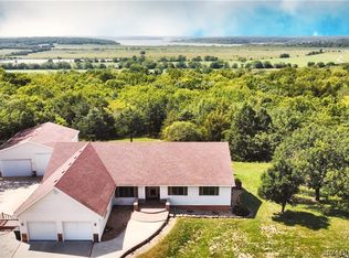 19548 Cedar Gate Dr, Warsaw, MO 65355