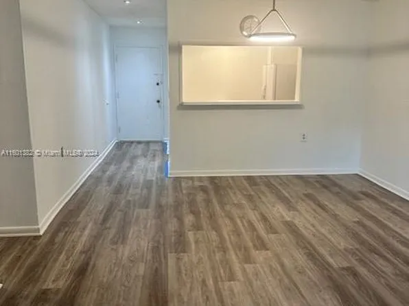 11291 SW 88th St #204M, Miami, FL 33173