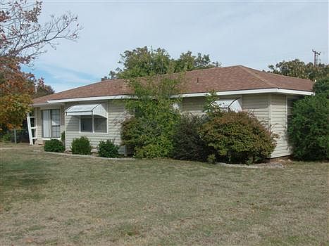 2nd image of 602 N Randlett St