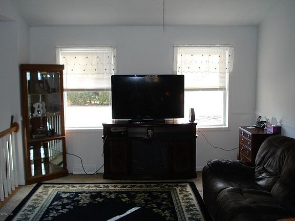 5th image of 1 Jones Ave
