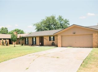 2012 Tulane Ave, Gainesville, TX 76240