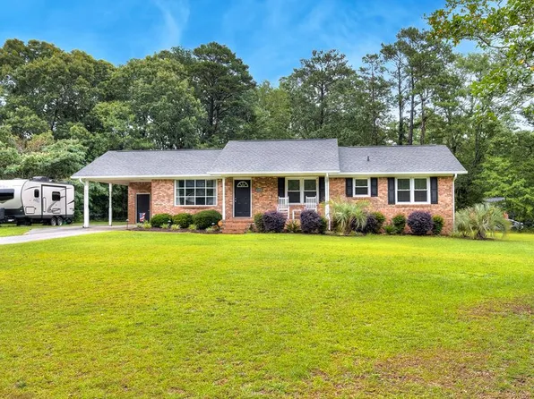 2861 Candlewood Ln, Dalzell, SC 29040