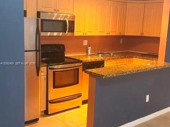 4320 NW 79th Ave APT 1E, Doral, FL 33166
