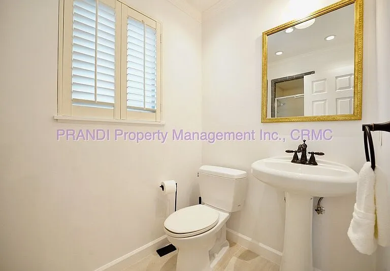 225 California Ave — Photo 27