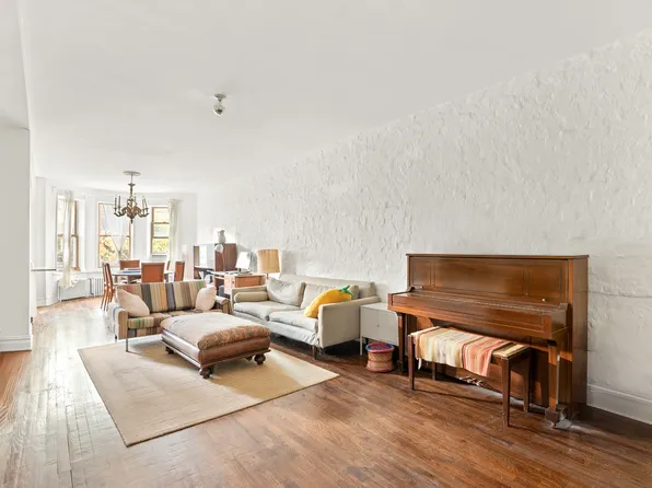 250 East 25th Street image 1 of 21