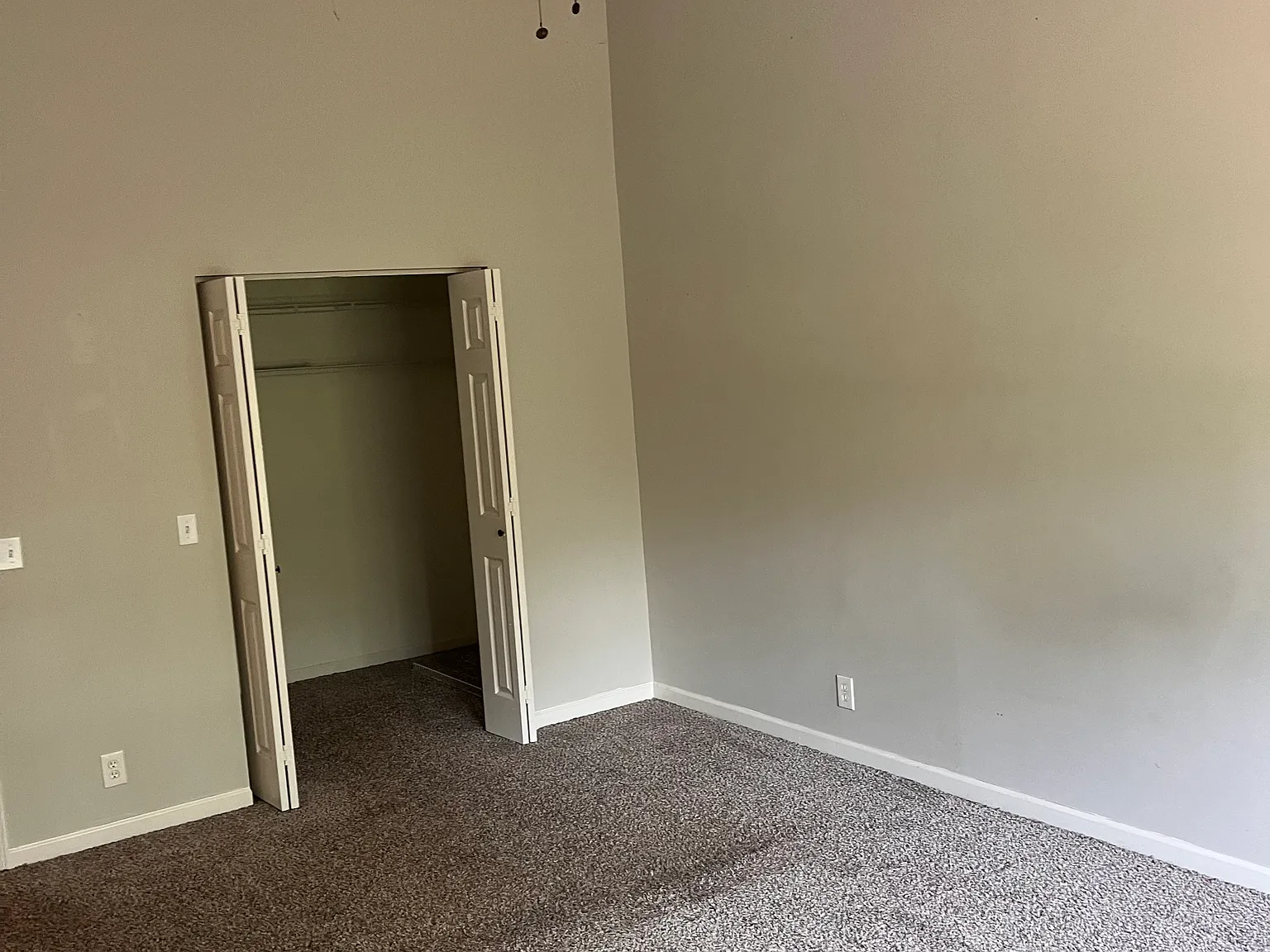 1 bed, 1700 sqft, $900 — Photo 4