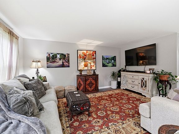 2nd image of 29 Plantation Dr #29