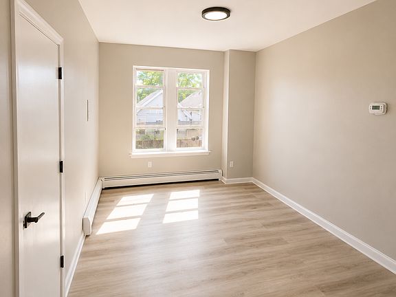 4th image of 153 Pierson St APT 9