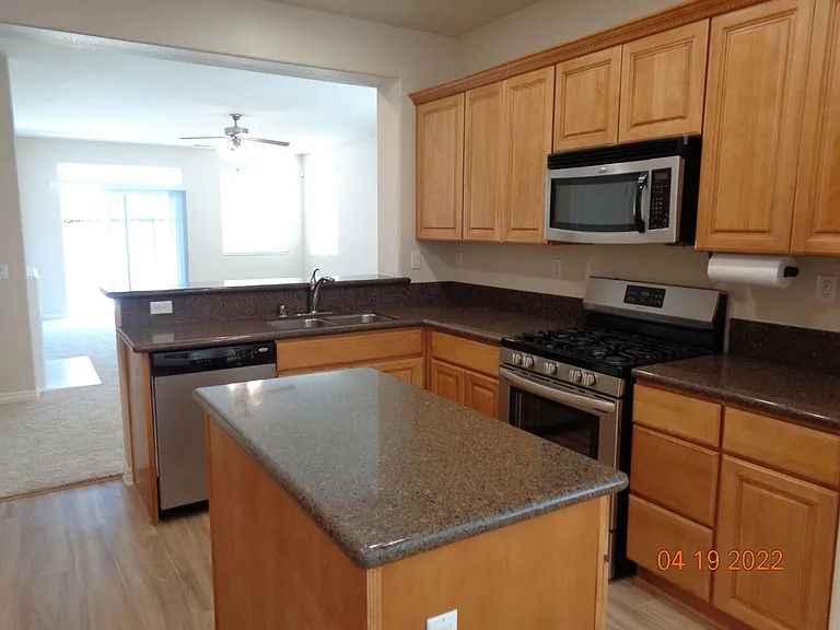 3131 Perdot Ave — Photo 7