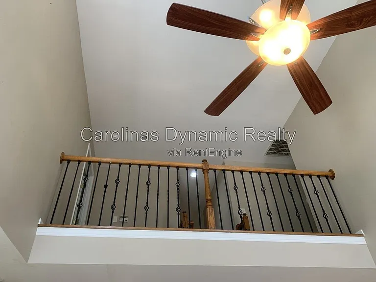 605 Queenswater Ln — Photo 39