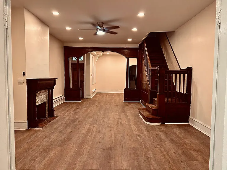 2810 Frankford Ave — Photo 1