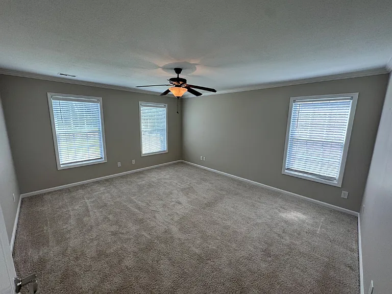 186 Whitman Aly — Photo 17