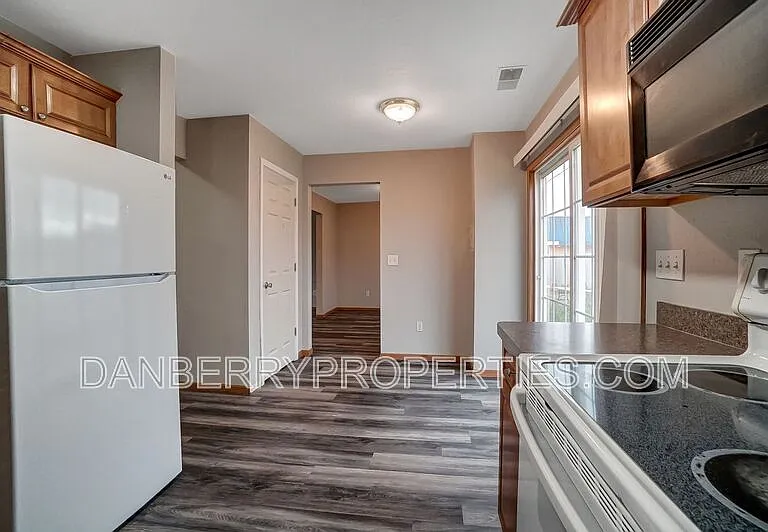 1127 N Byrne Rd #1 — Photo 26